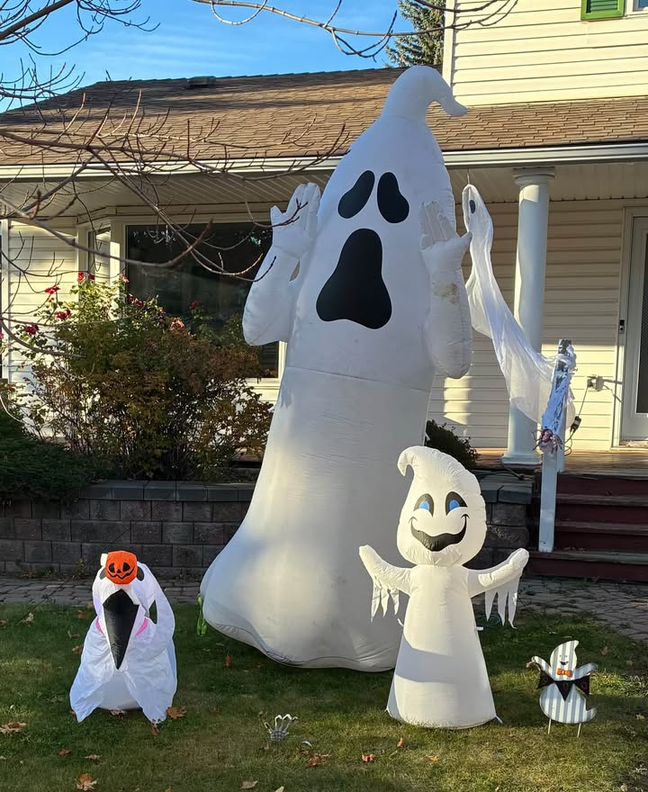 We are having a neighbourhood wide Halloween decorating contest! If you decorate your home for…